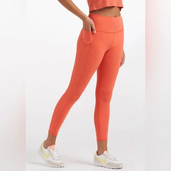 #522 NWT Vuori Studio Pocket Legging Sz M Grapefruit VW466 - Picture 1 of 8